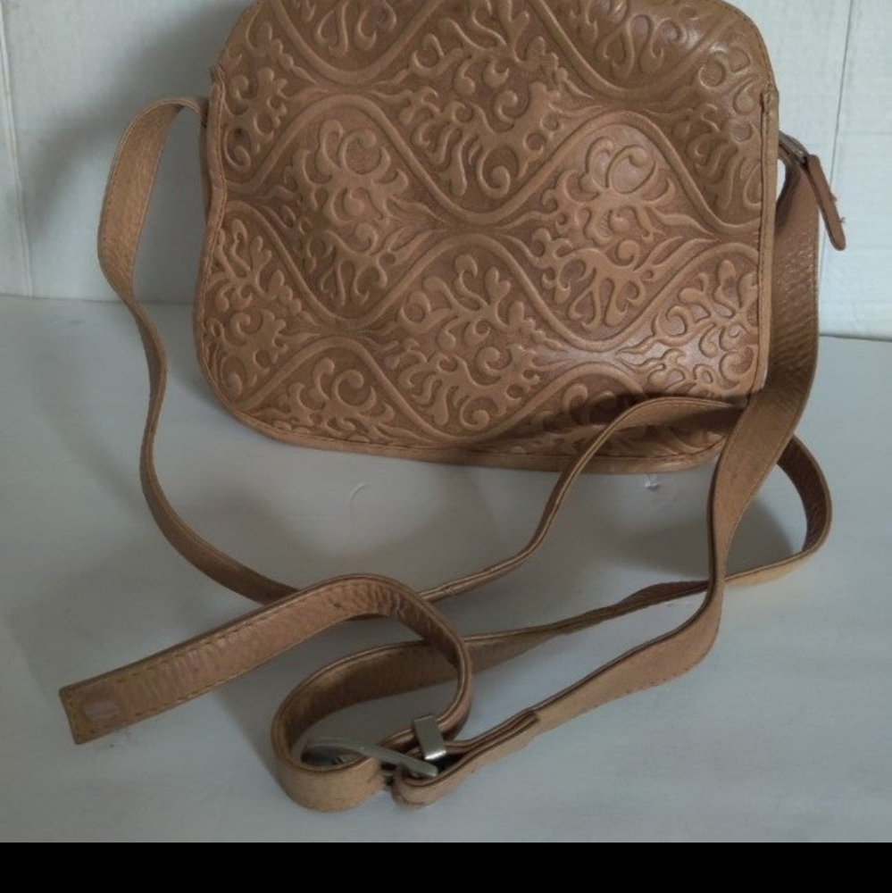 Kenneth Cole Crossbody